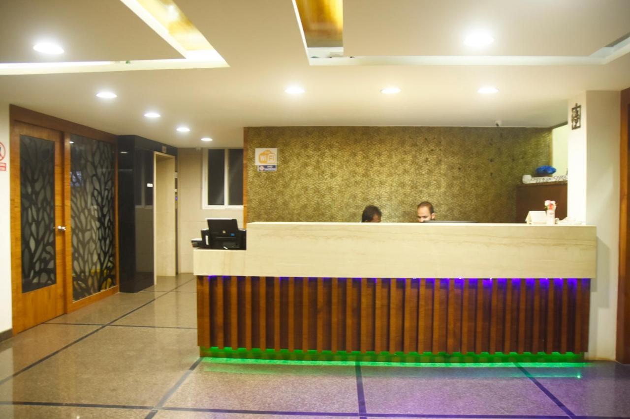 Hotel Om International Gokarna  Buitenkant foto