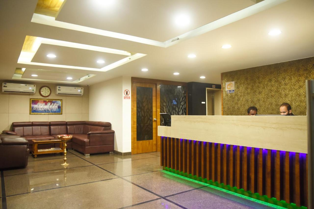 Hotel Om International Gokarna  Buitenkant foto