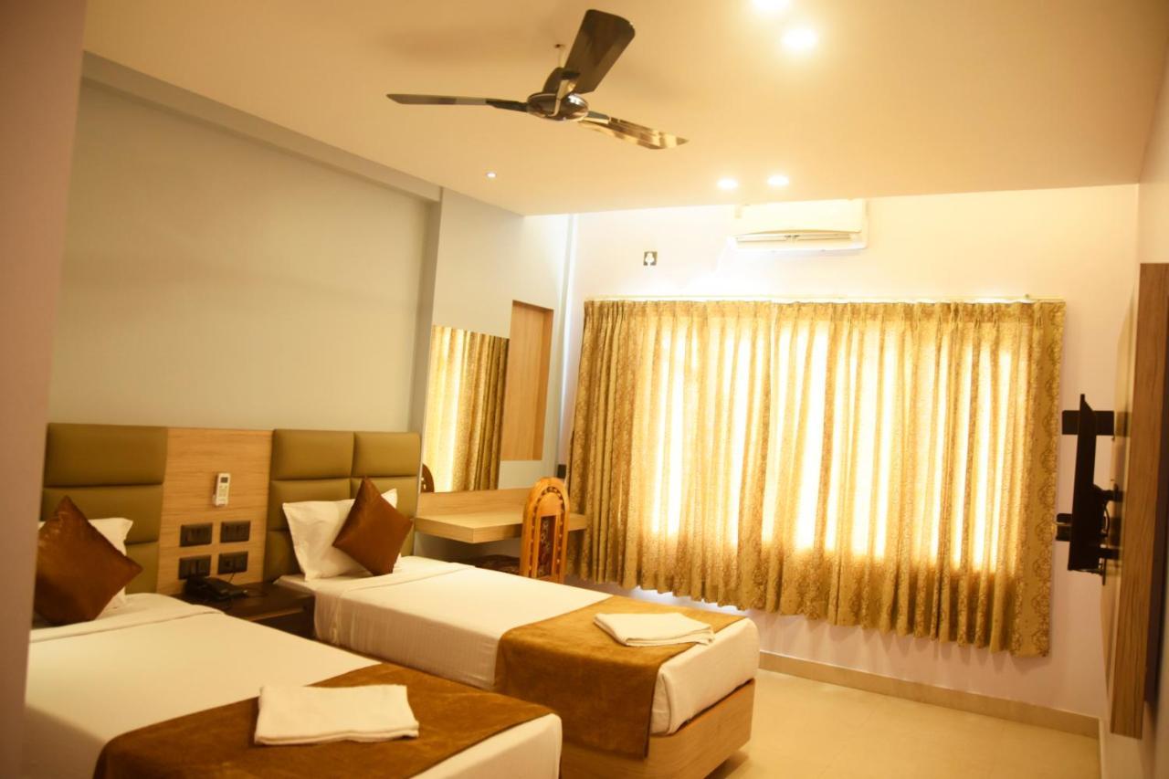 Hotel Om International Gokarna  Buitenkant foto