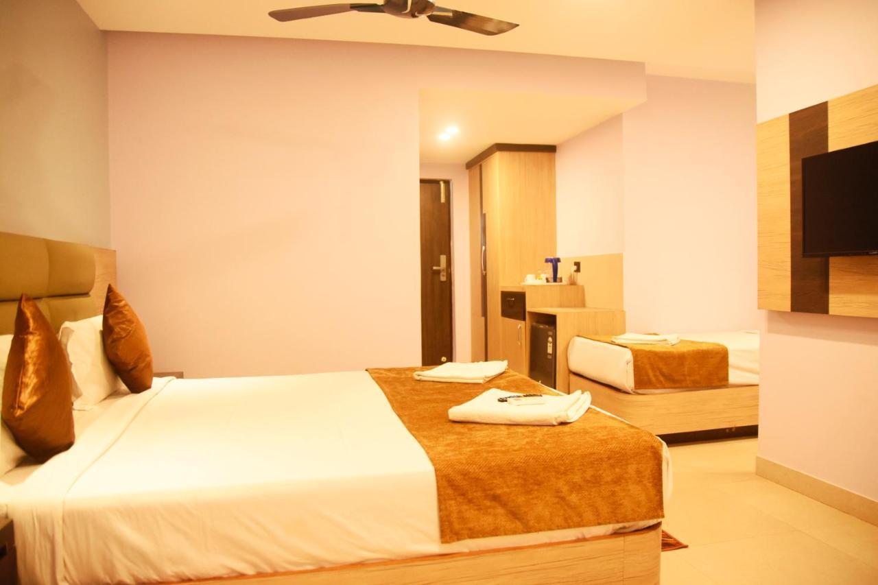 Hotel Om International Gokarna  Buitenkant foto